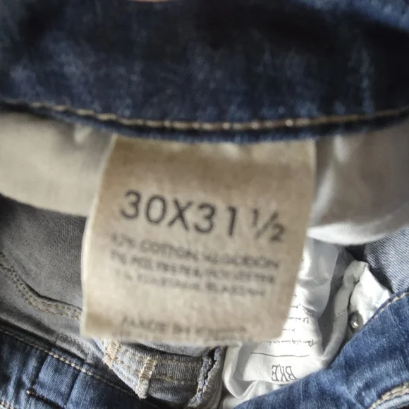 BKE Payton Bootcut Size 30R Medium Wash Distressed Low Rise Women’s Jeans - Picture 8 of 10